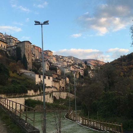 Casa Ai Piedi Della Riserva Naturale Pettorano sul Gizio Exterior photo